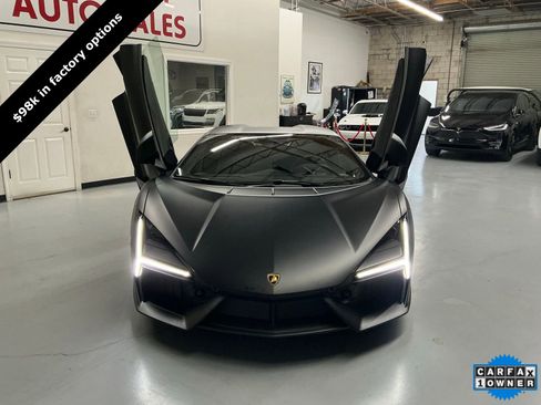 Used 2024 Lamborghini Revuelto image 15
