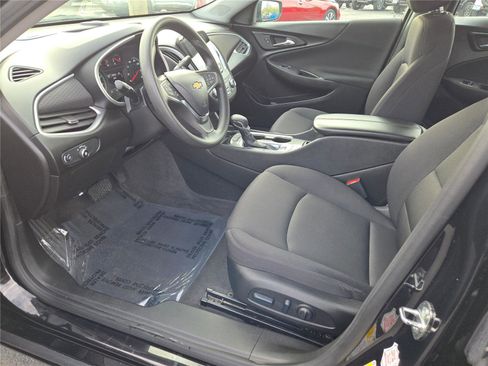 Used 2024 Chevrolet Malibu LT image 25
