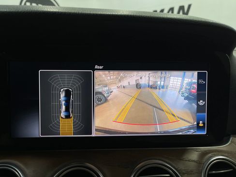 Used 2018 Mercedes-Benz E 300 image 10