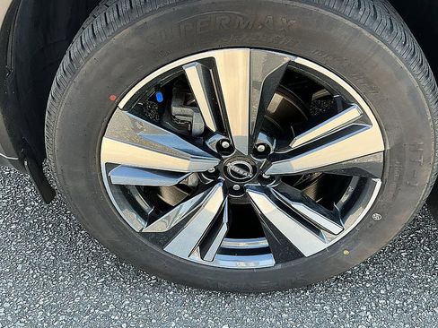 Certified 2023 Nissan Rogue SL image 10