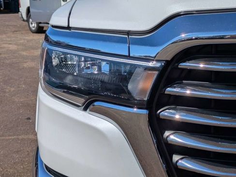 New 2026 RAM 1500 Laramie AWD/4WD image 10