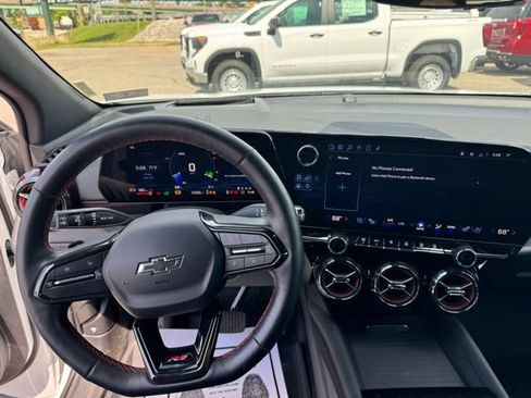 Used 2024 Chevrolet Blazer EV RS AWD/4WD image 13