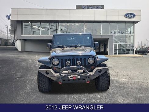 Used 2012 Jeep Wrangler Unlimited Sahara AWD/4WD image 2