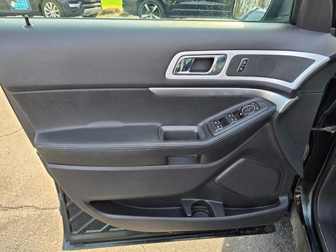 Used 2013 Ford Explorer XLT image 14