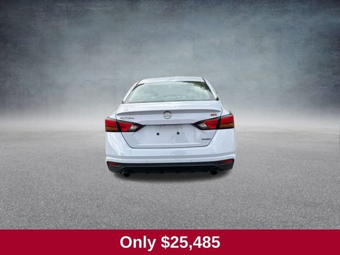 Used 2024 Nissan Altima 2.0 SR image 4
