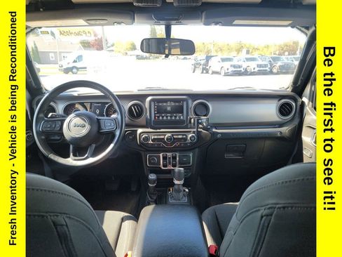 Used 2018 Jeep Wrangler Unlimited Sport S AWD/4WD image 12