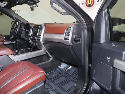 Used 2021 Ford F250 Platinum w/ Tremor Off-Road Package image 47