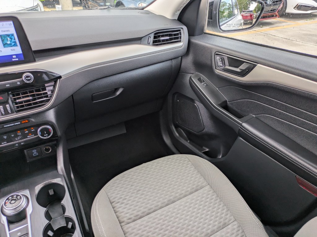 Certified 2022 Ford Escape SE w/ SE Sport Appearance Package FWD image 20