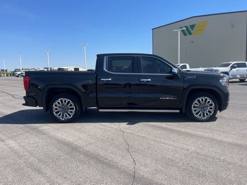Used 2023 GMC Sierra 1500 Denali Ultimate image 4