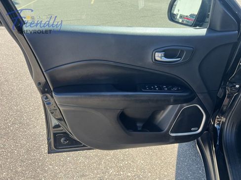 Used 2021 Jeep Compass Latitude w/ Sun and Sound Group AWD/4WD image 15