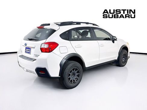 Used 2017 Subaru Crosstrek 2.0i Limited image 4