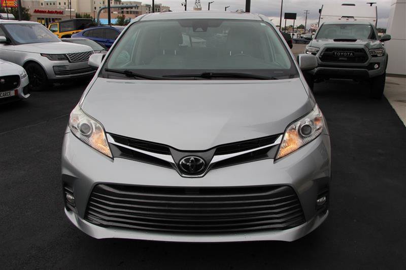 Used 2020 Toyota Sienna XLE w/ XLE Navigation Package AWD/4WD image 9