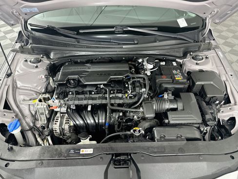 Used 2024 Hyundai Elantra Limited FWD image 33