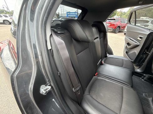 Certified 2018 Chevrolet Trax LT w/ LT Convenience Package FWD image 24