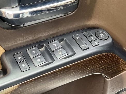 Used 2018 GMC Sierra 1500 Denali AWD/4WD image 16
