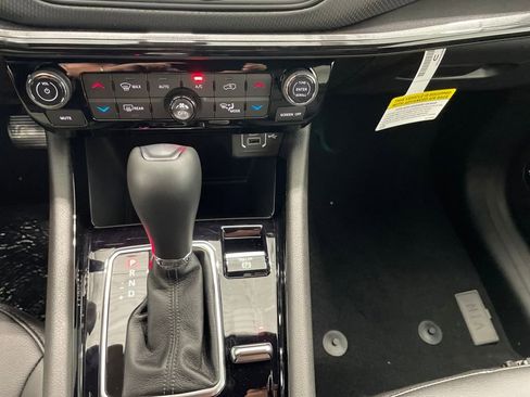 New 2025 Jeep Compass Limited w/ Sun & Sound Group image 16