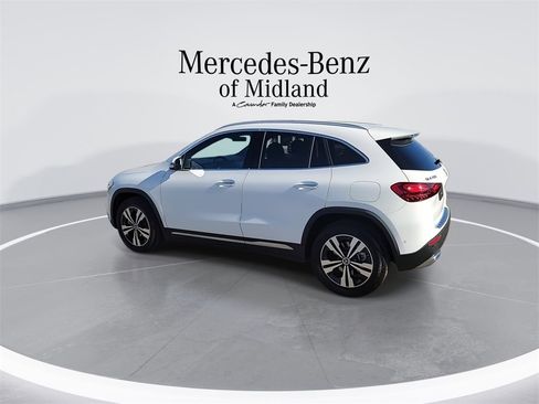 Used 2025 Mercedes-Benz GLA 250 GLA 250 image 6