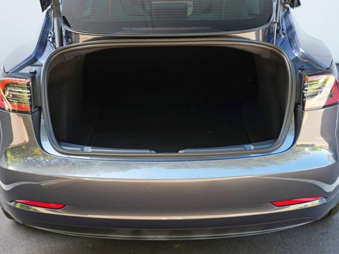 Used 2023 Tesla Model 3 Standard Range RWD image 10
