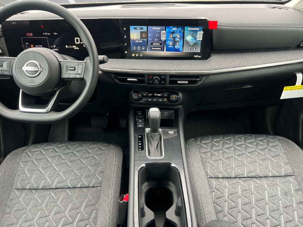 New 2027 Nissan Kicks SV FWD image 4