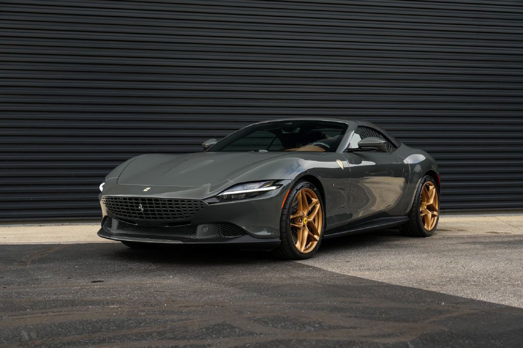 Used 2025 Ferrari Roma Spider RWD image 1