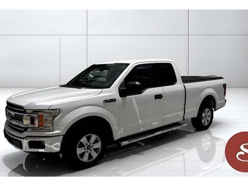Used 2018 Ford F150 XLT w/ Max Trailer Tow Package RWD image 1