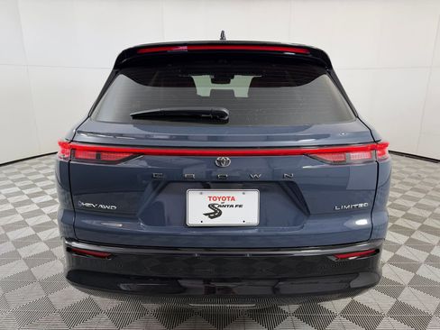 Used 2026 Toyota Crown Signia image 9