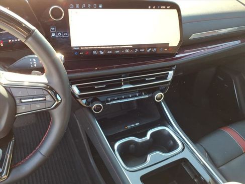 Certified 2024 Chevrolet Traverse RS w/ LPO, Floor Liner Package image 31