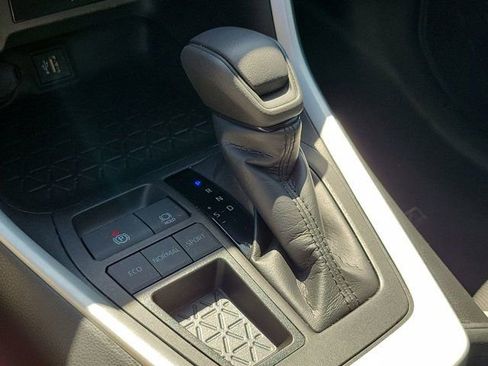 Used 2023 Toyota RAV4 XLE w/ Convenience Package image 25