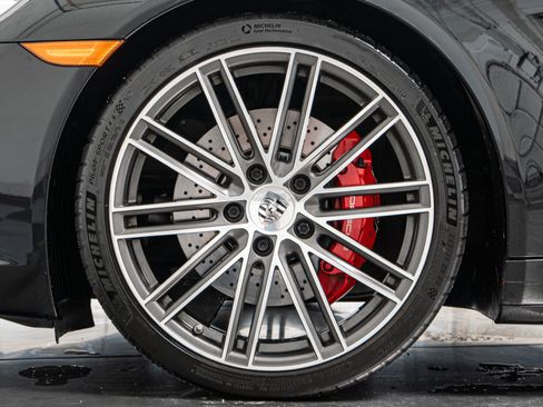 Used 2017 Porsche 911 Carrera 4S AWD/4WD image 10