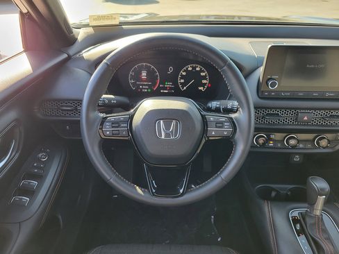 Certified 2025 Honda HR-V Sport image 21