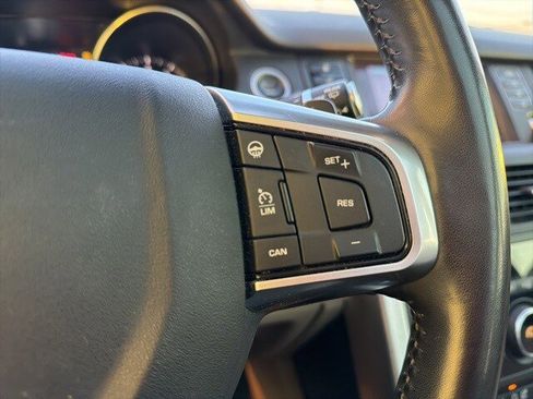 Used 2018 Land Rover Discovery Sport HSE image 23