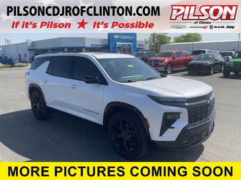 Used 2024 Chevrolet Traverse RS w/ LPO, Floor Liner Package AWD/4WD image 1