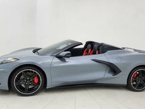 Used 2024 Chevrolet Corvette Stingray Preferred Conv w/ Z51 Performance Package image 3