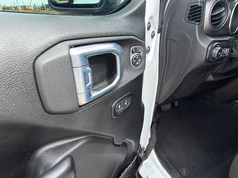 Used 2021 Jeep Wrangler Unlimited Sport image 15