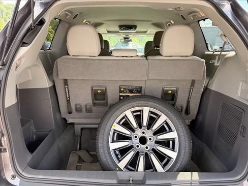 Used 2020 Toyota Sienna XLE w/ XLE Navigation Package AWD/4WD image 31
