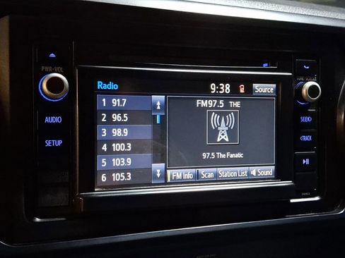 Used 2019 Toyota Tacoma SR image 15