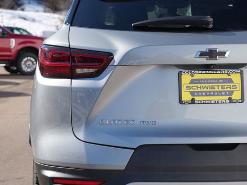 Used 2023 Chevrolet Blazer LT image 11