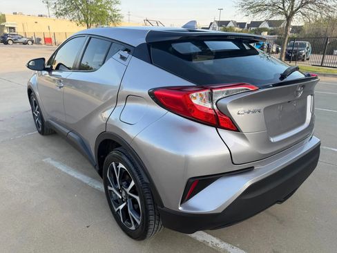 Used 2018 Toyota C-HR XLE image 8