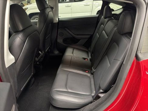 Used 2024 Tesla Model Y Long Range image 17