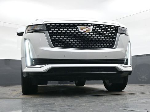 Used 2021 Cadillac Escalade Premium Luxury w/ Driver Assist Tech Package image 40