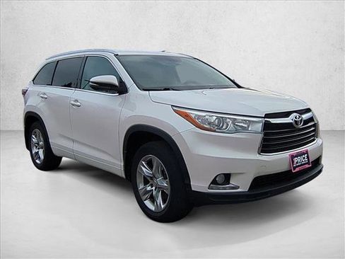 Used 2015 Toyota Highlander Limited image 3