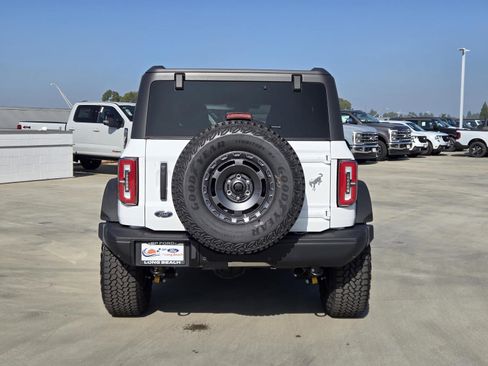 New 2025 Ford Bronco Badlands image 5