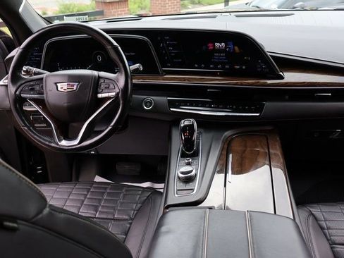 Certified 2021 Cadillac Escalade Premium Luxury Platinum AWD/4WD image 23