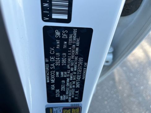 Used 2025 Kia K4 LXS image 28