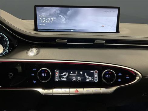 Used 2025 Genesis GV70 2.5T w/ Sport Prestige Package image 9