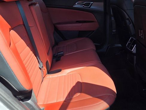 Used 2023 Kia Sportage SX image 19