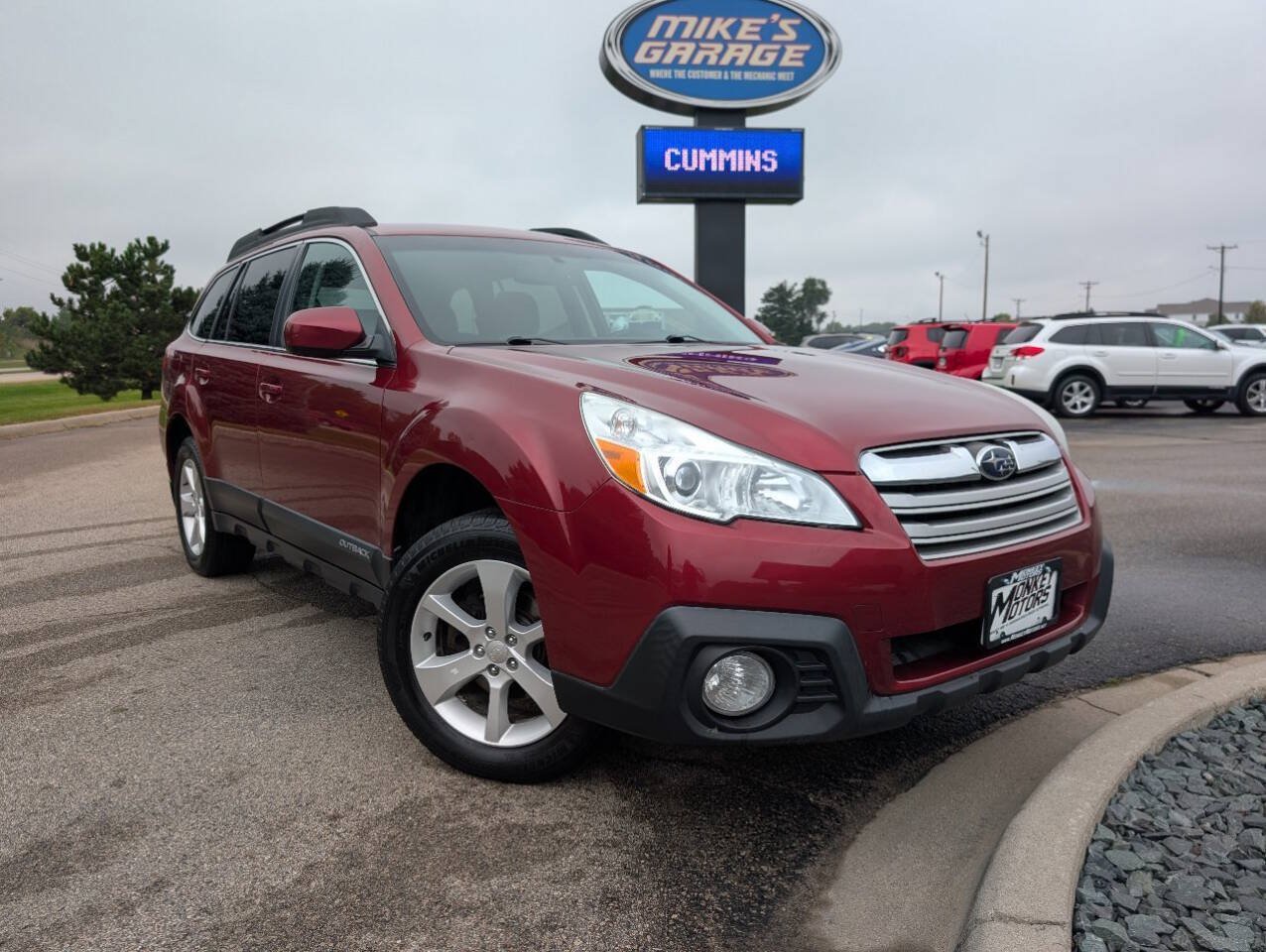 Used 2014 Subaru Outback 2.5i Premium AWD/4WD image 2