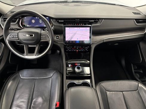 Used 2022 Jeep Grand Cherokee L Limited w/ Luxury Tech Group II image 21