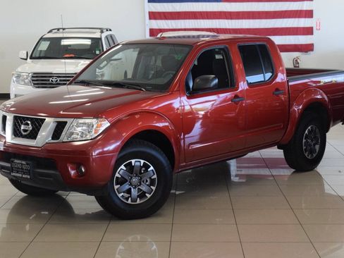 Used 2015 Nissan Frontier Desert Runner RWD image 13