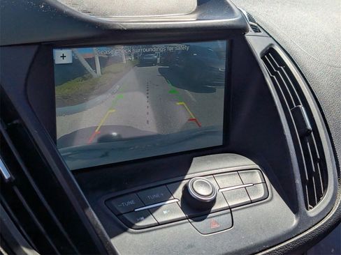 Used 2018 Ford Escape SE w/ Ford Safe & Smart Package image 22